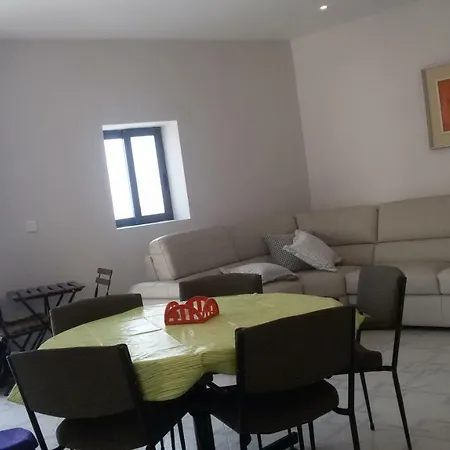 Apartament Merhba 3 *