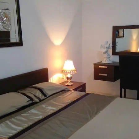 Apartment Merhba 3 *
